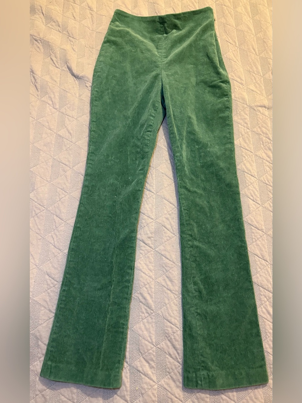 Tuckernuck Green Corduroy Ankle Pants Women’s Straight Leg Flat Front Solid